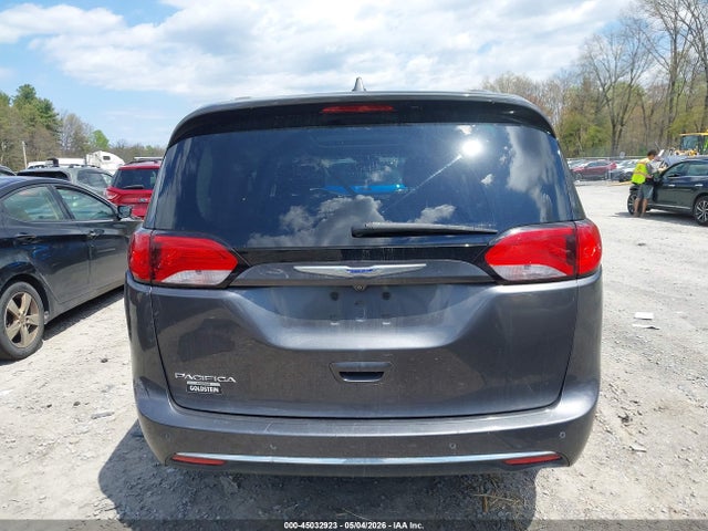Chrysler Pacifica Touring L Plus