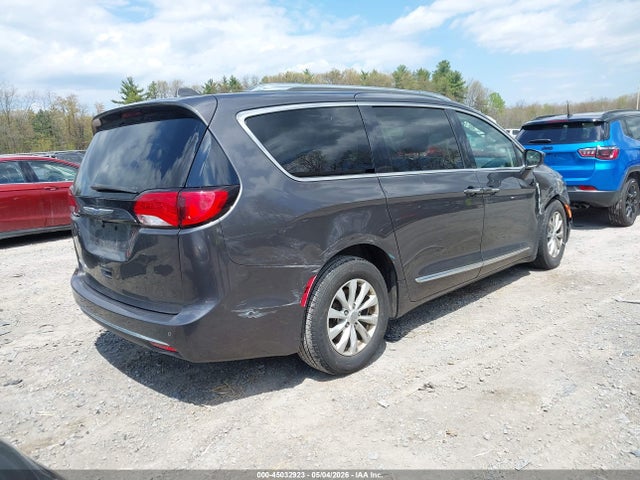 Chrysler Pacifica Touring L Plus