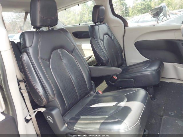 Chrysler Pacifica Touring L Plus