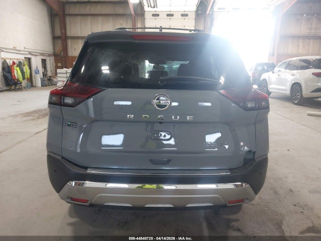 Nissan Rogue Platinum Intelligent Awd