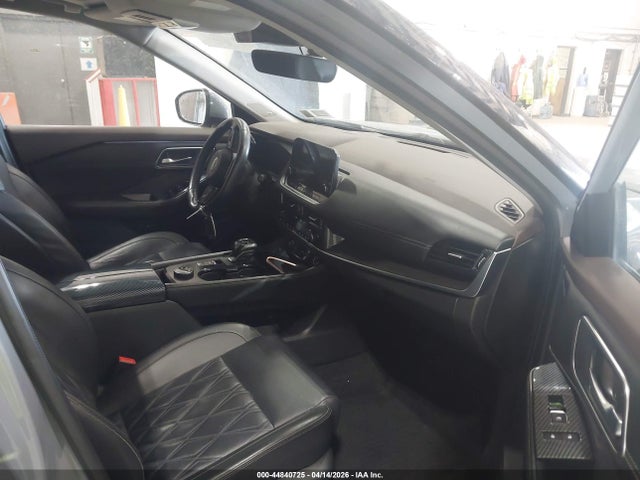 Nissan Rogue Platinum Intelligent Awd