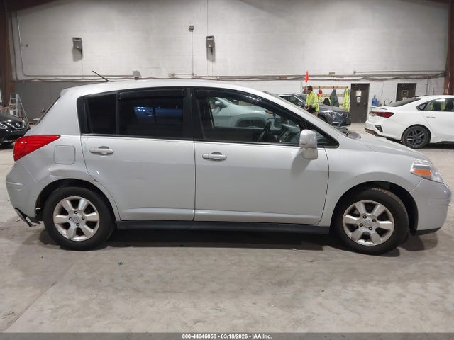 Nissan Versa 1.8 S