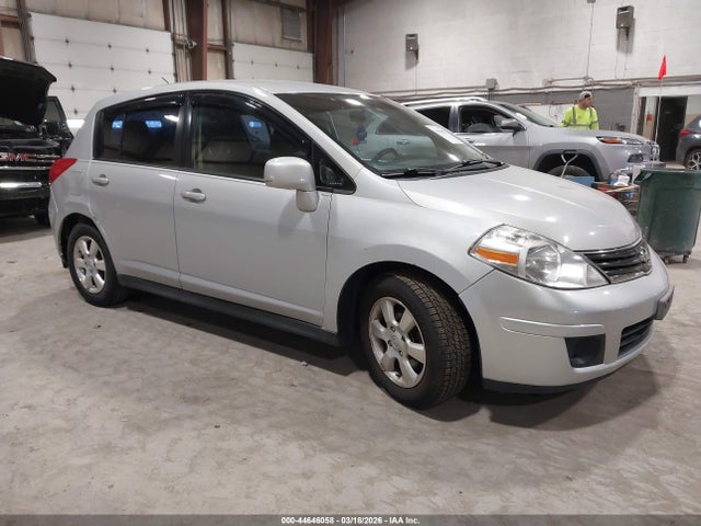 Nissan Versa 1.8 S
