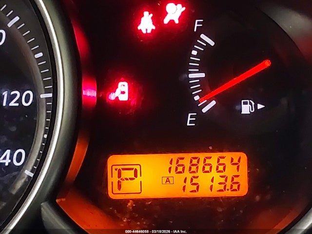 Nissan Versa 1.8 S