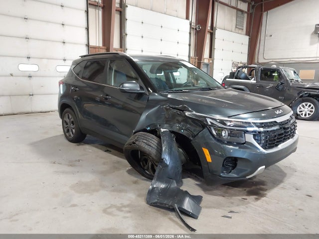 Salvage Kia Seltos Image