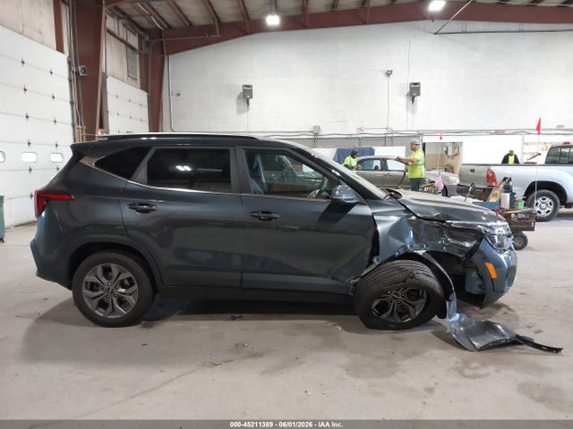 Kia Seltos S