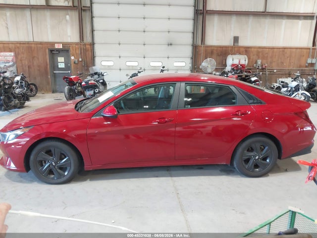Hyundai ELANTRA Sel