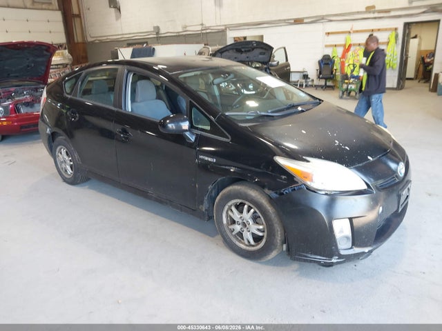 Salvage Toyota Prius Image