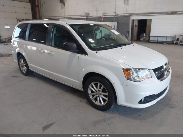 Salvage Dodge Grand Caravan Image