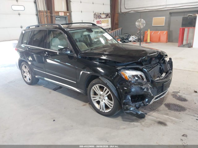 Salvage Mercedes-Benz GLK Image