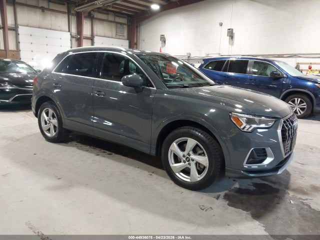 Salvage Audi Q3 Image