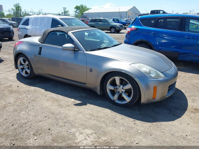 Salvage Nissan 350Z Image