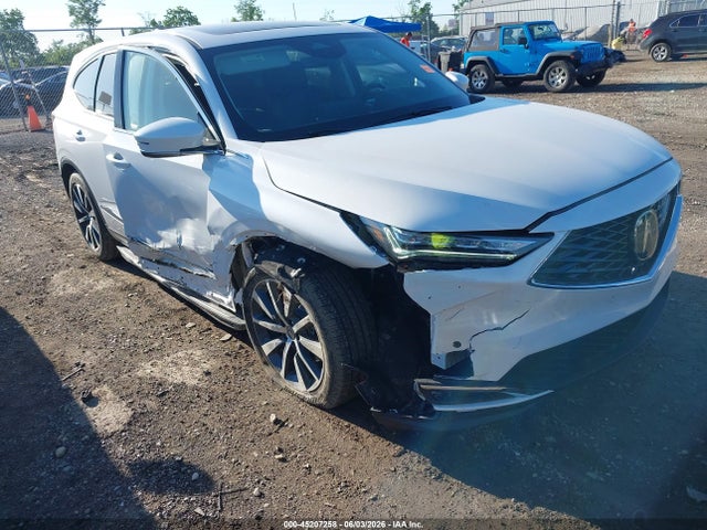 Salvage Acura MDX Image