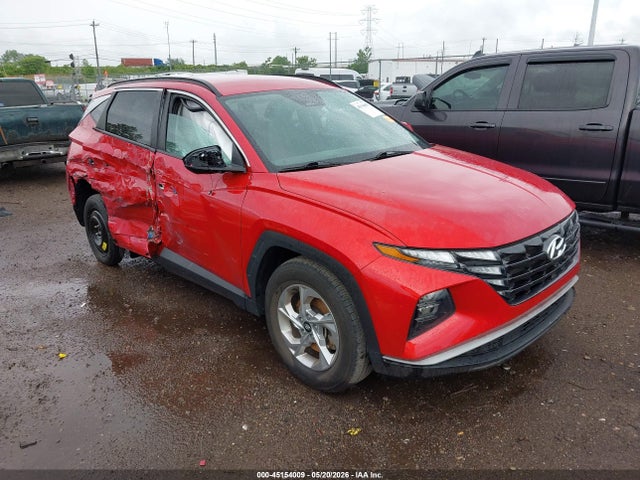 Salvage Hyundai TUCSON Image