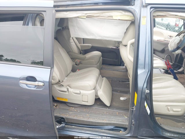 Toyota Sienna Xle 7 Passenger