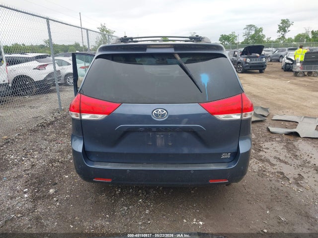 Toyota Sienna Xle 7 Passenger