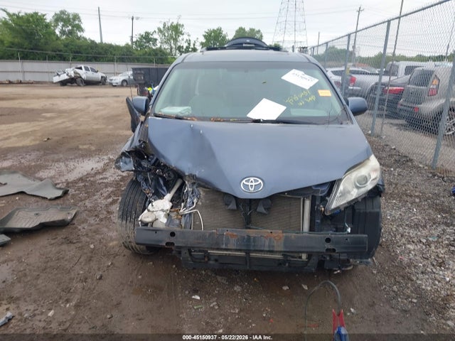 Toyota Sienna Xle 7 Passenger