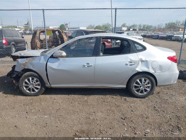 Hyundai ELANTRA Blue