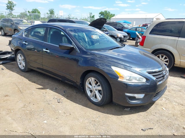 Salvage Nissan Altima Image