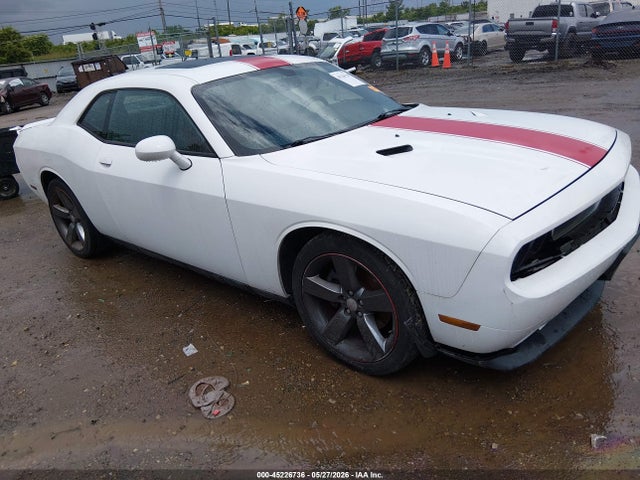 Salvage Dodge Challenger Image