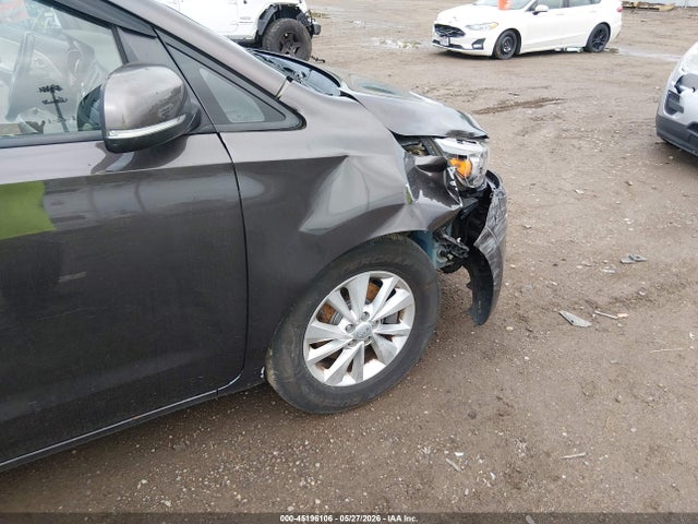Kia Sedona Lx