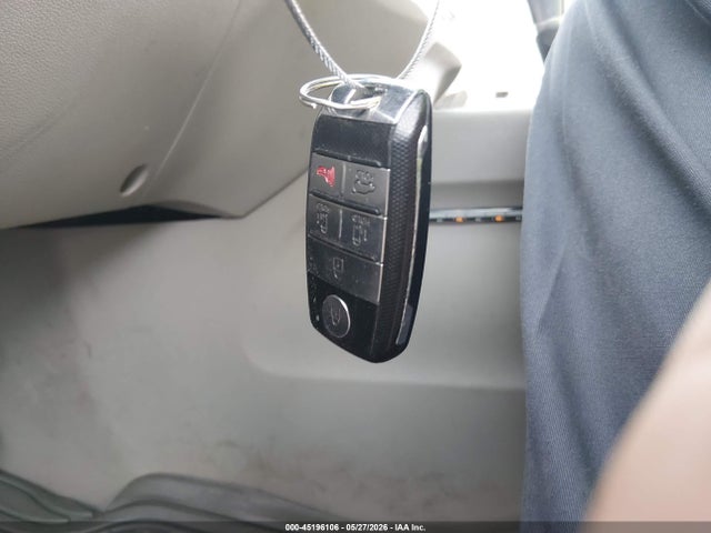 Kia Sedona Lx