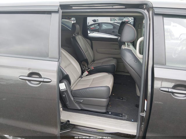 Kia Sedona Lx
