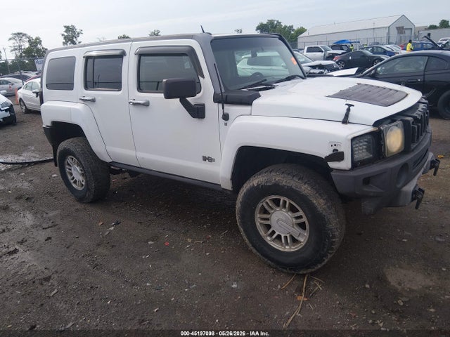 Salvage HUMMER H3 Image