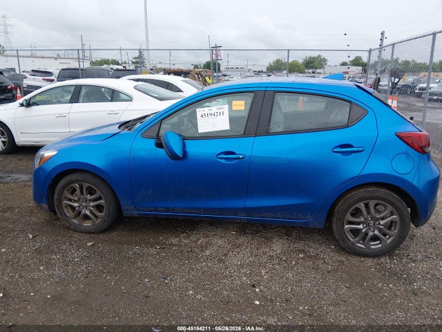 Toyota Yaris Xle