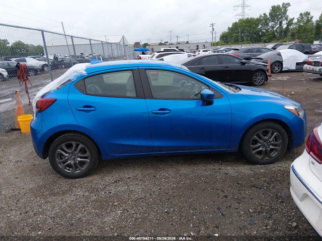 Toyota Yaris Xle