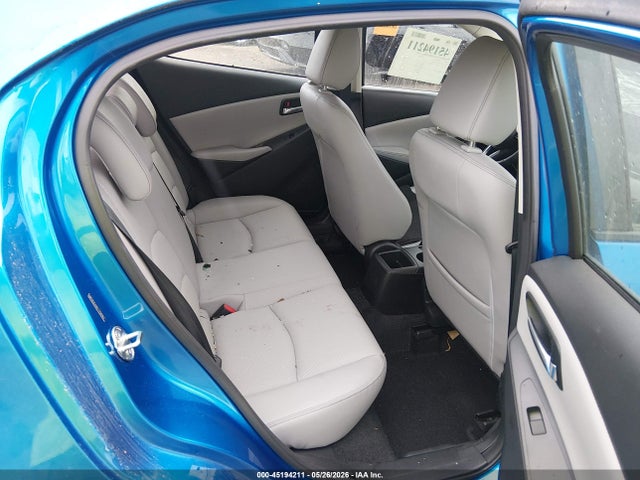 Toyota Yaris Xle