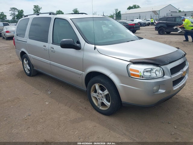 Salvage Chevrolet Uplander Image