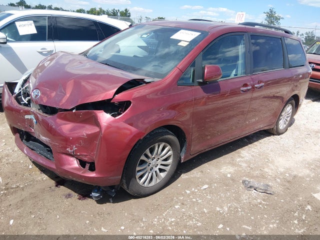 Toyota Sienna Xle 8 Passenger