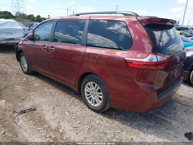 Toyota Sienna Xle 8 Passenger