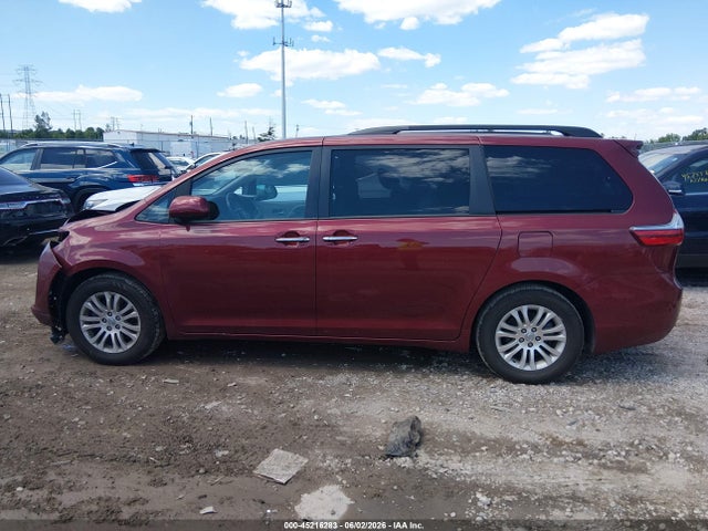 Toyota Sienna Xle 8 Passenger