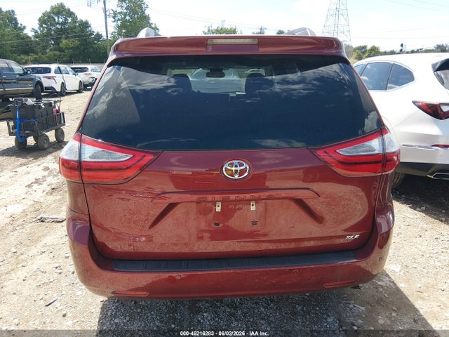 Toyota Sienna Xle 8 Passenger