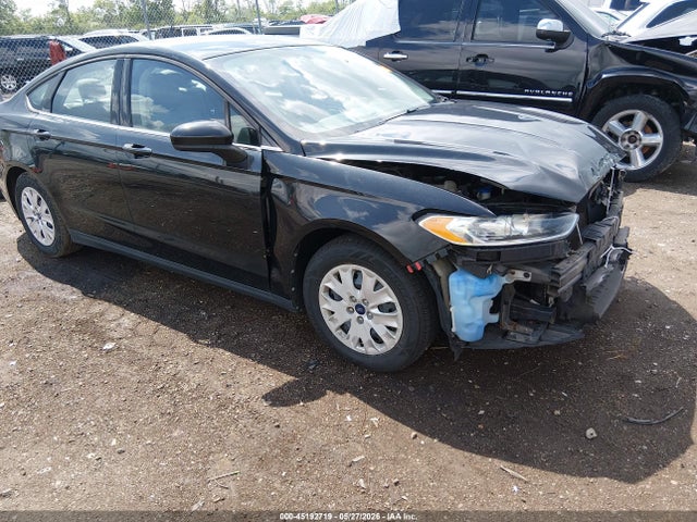 Salvage Ford Fusion Image