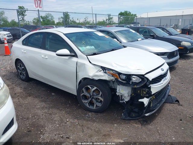 Salvage Kia Forte Image