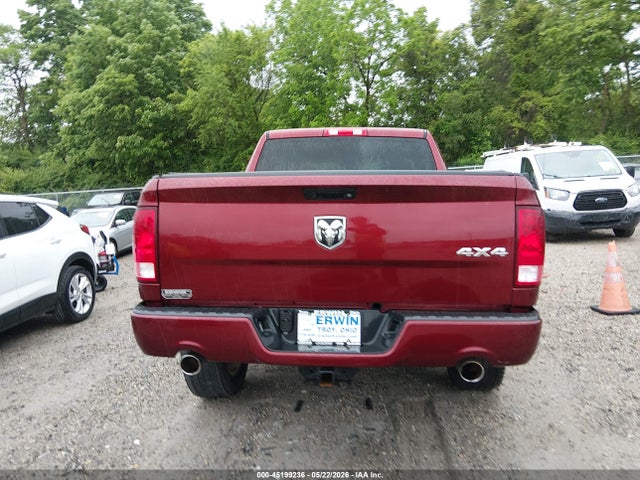 Ram 1500 Express  4x4 5'7 Box