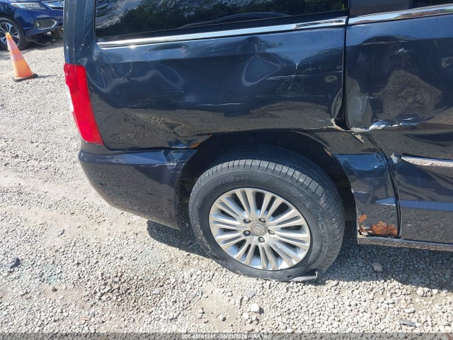 Chrysler Town & Country Limited