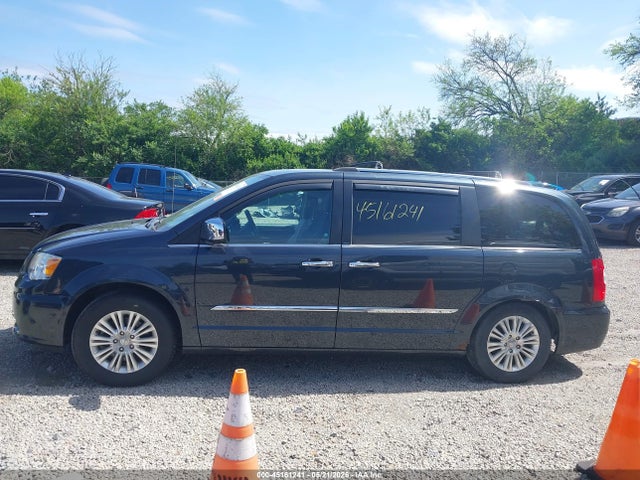 Chrysler Town & Country Limited