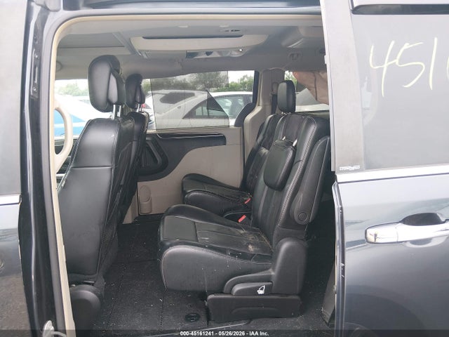 Chrysler Town & Country Limited