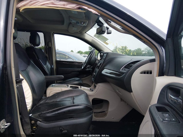 Chrysler Town & Country Limited