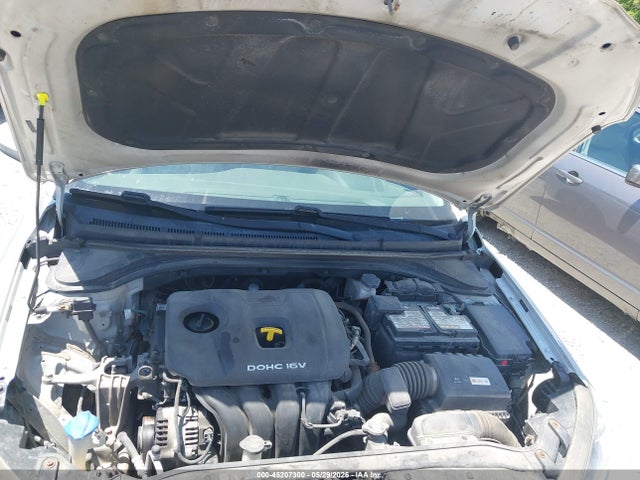 Hyundai ELANTRA Sel