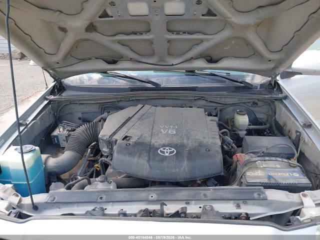 Toyota Tacoma Base V6