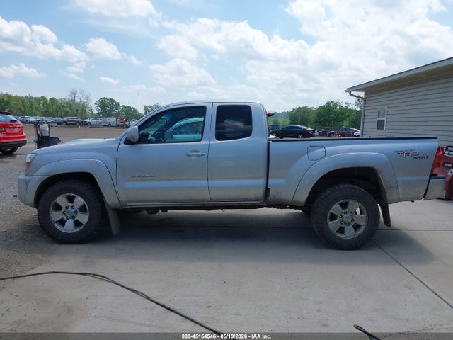 Toyota Tacoma Base V6