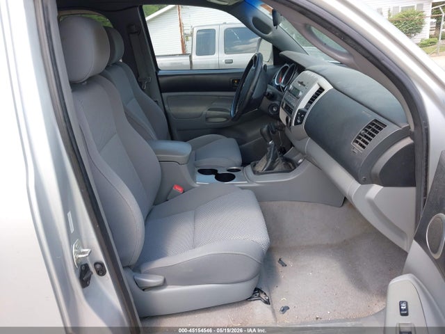 Toyota Tacoma Base V6