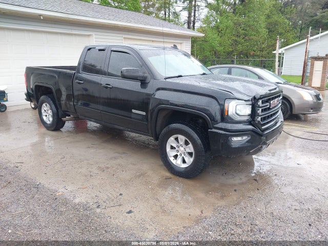 Salvage GMC Sierra 1500 Image