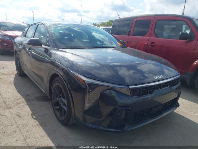 Salvage Kia K4 Image