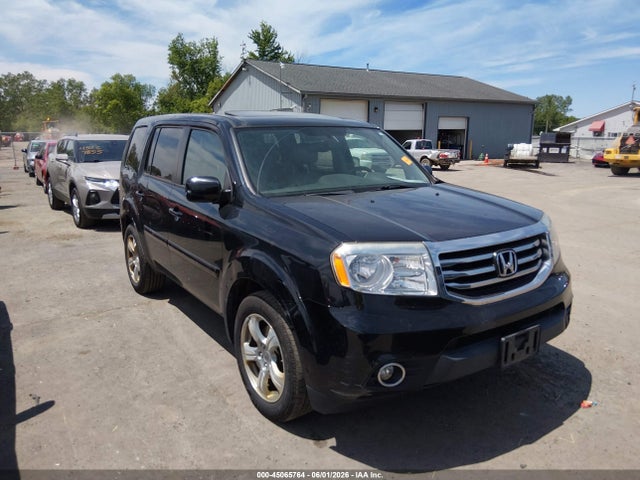 Salvage Honda Pilot Image